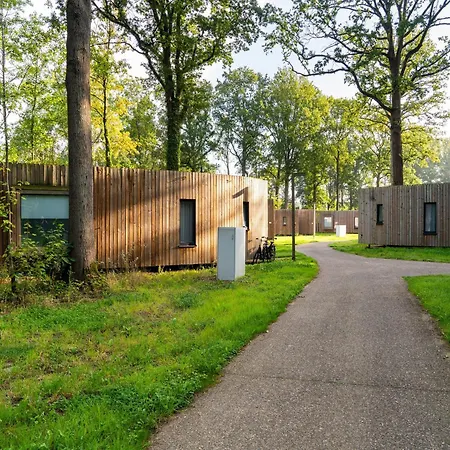 Dockside Forest Retreat * Antoing