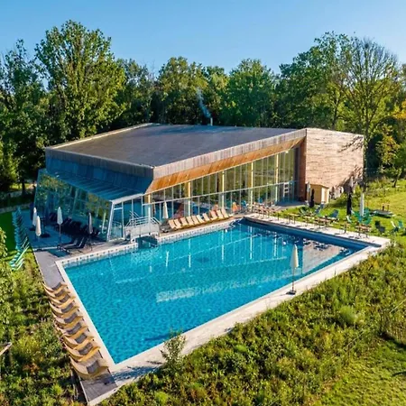 Vakantiehuis Dockside Forest Retreat *