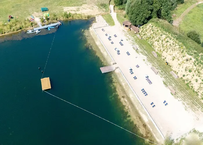 Dockside Forest Retreat * Antoing