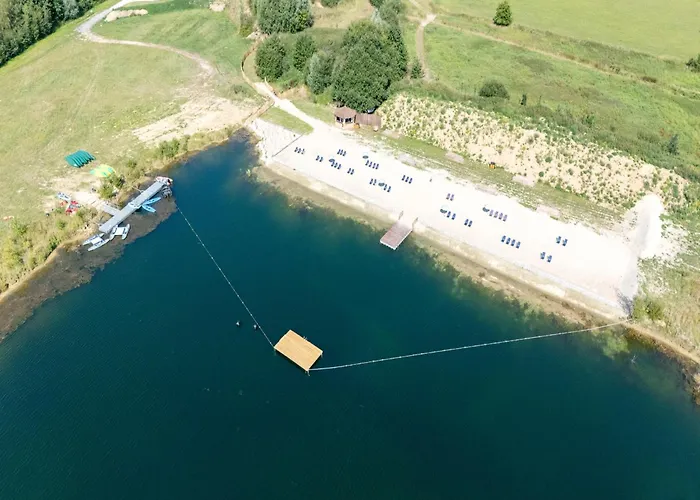 Dockside Forest Retreat *